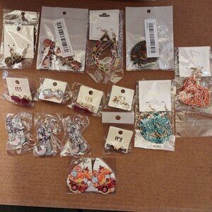 Assorted Womens Fashion Earrings Sets-NEW